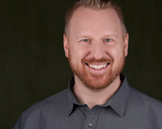 WEB-210313 Chris Mohr - 00863-Seattle-headshot-Bellevue-Redmond-Mike-Nakamura-Photography-2