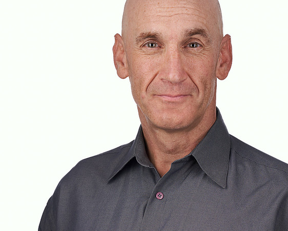 Robert-Seattle-headshot-Bellevue-LinkedIn-Redmond-Kirkland-Issaquah-Headshot-Photographer-Mike-Nakamura-Photography-2