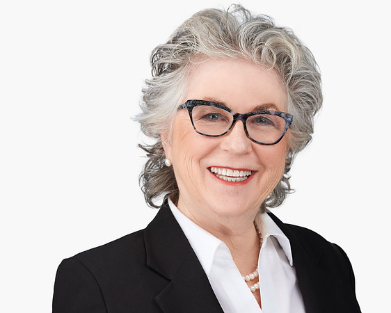 WEB-201112-Claudia-Smith---00619-Seattle-headshot-Bellevue-Redmond-Mike-Nakamura-Photography-4